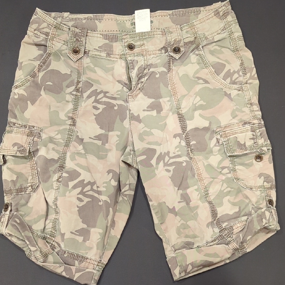 Williams Sonoma Camouflage Cargo Shorts